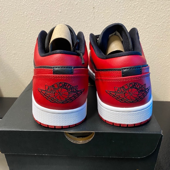 Jordan Ones - Picture 7 of 8